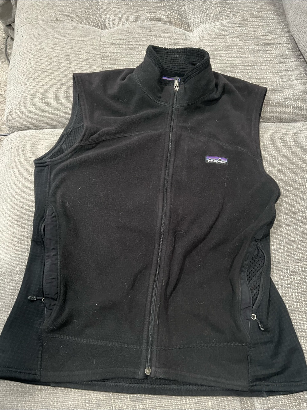 Men’s Patagonia fleece vest